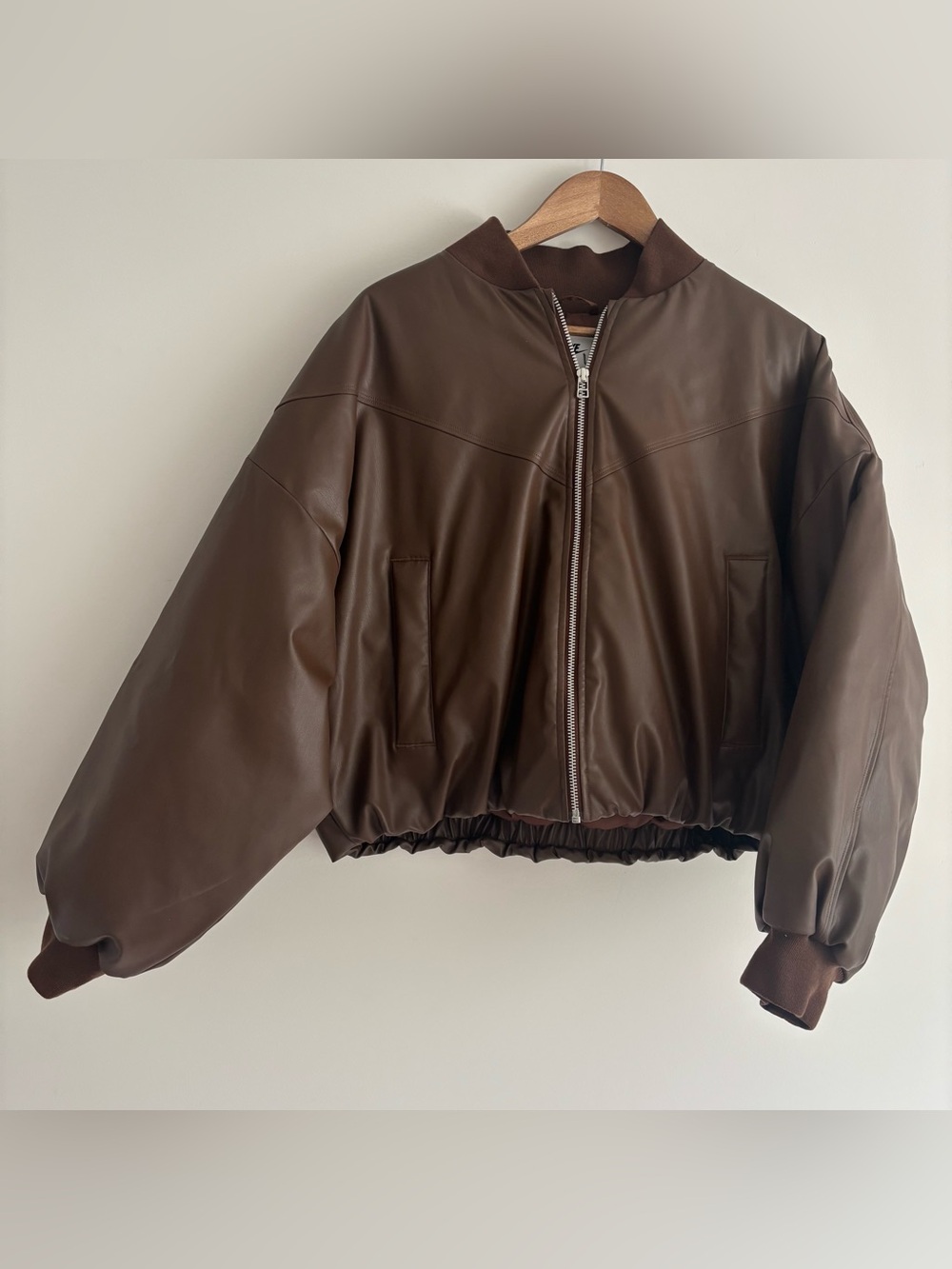Nike woman’s size medium therma fit Brown Faux Leather Bomber Jacket with check - Picture 5 of 9